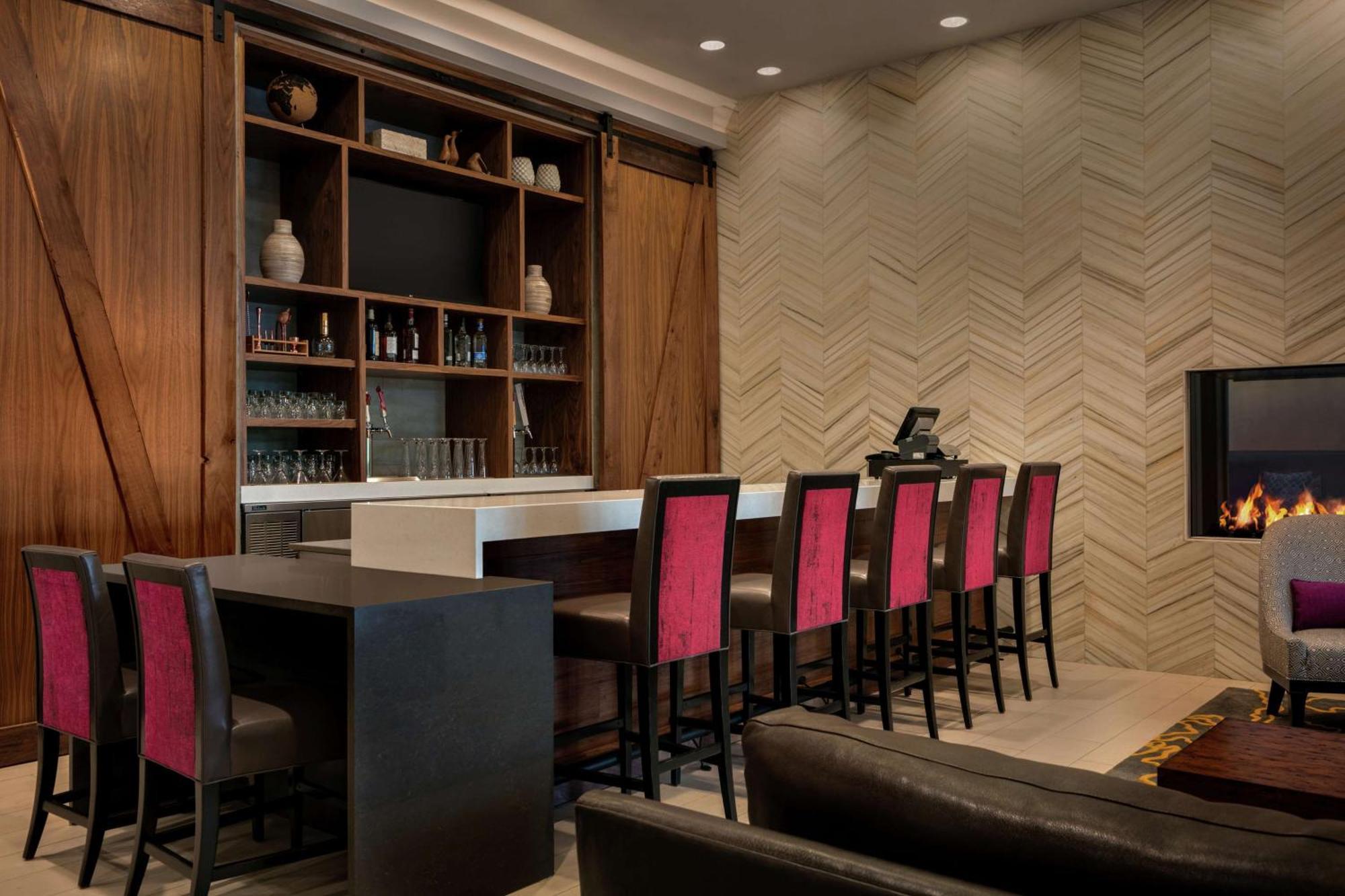 Embassy Suites By Hilton Berkeley Heights Esterno foto