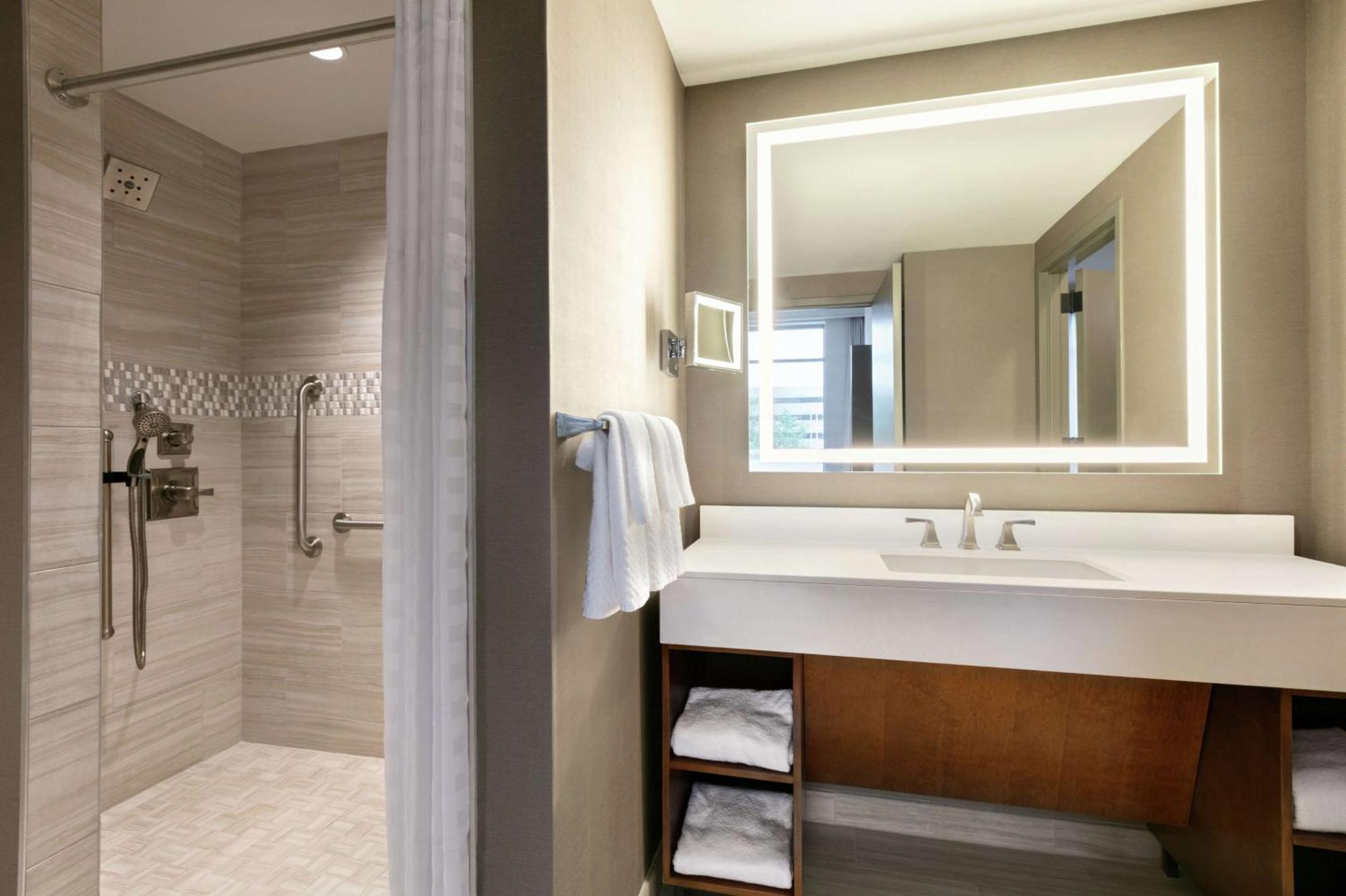 Embassy Suites By Hilton Berkeley Heights Esterno foto