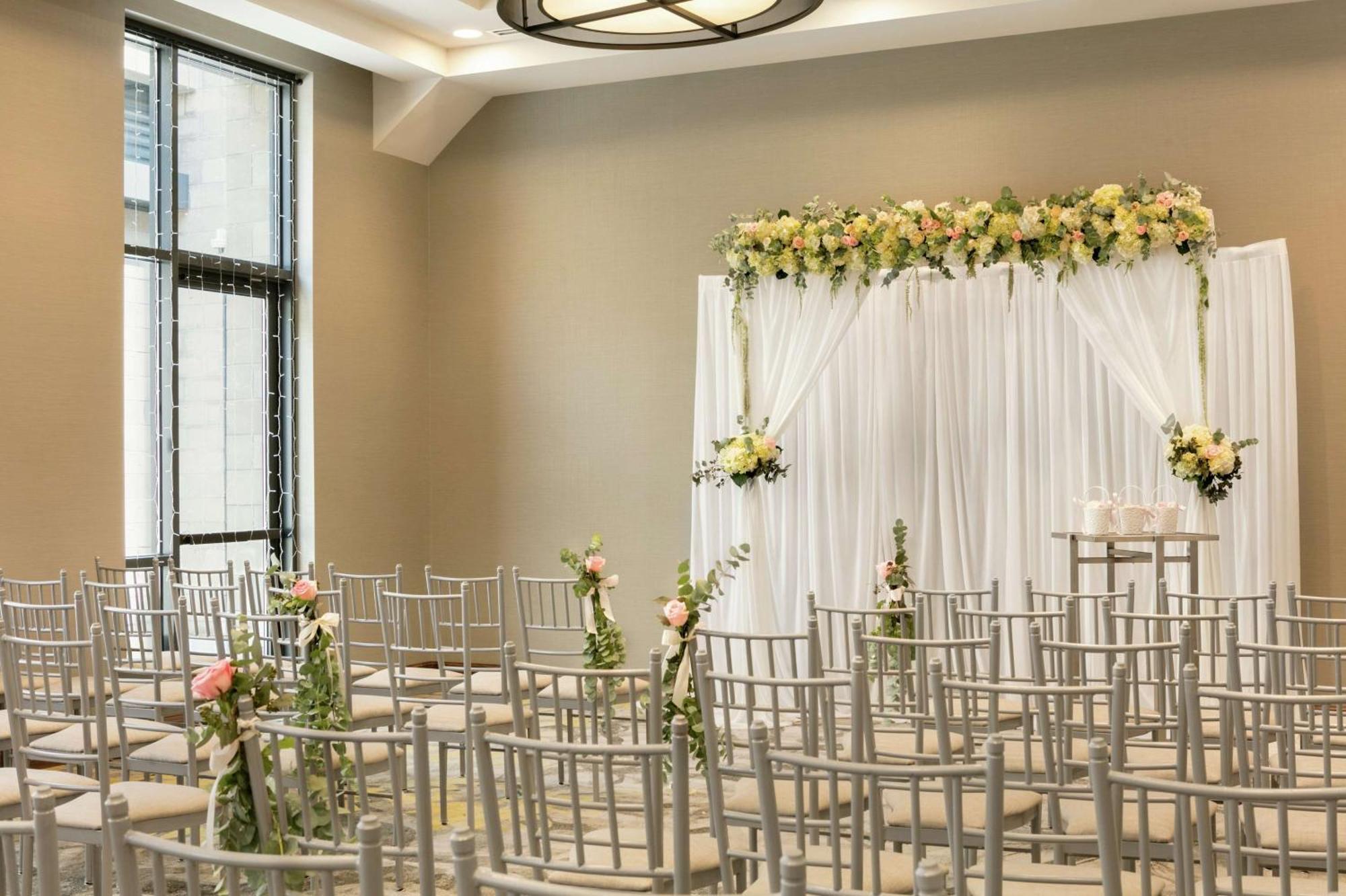 Embassy Suites By Hilton Berkeley Heights Esterno foto